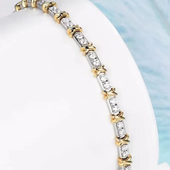 32 Stone Bracelet - Picture 3 of 16